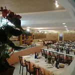 Hotel Domus Mea 3*