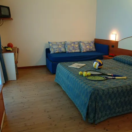 Otel Domus Mea 3*
